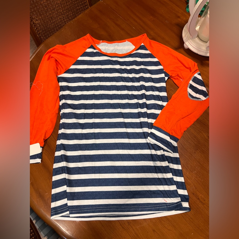 Women’s blue and orange t shirt